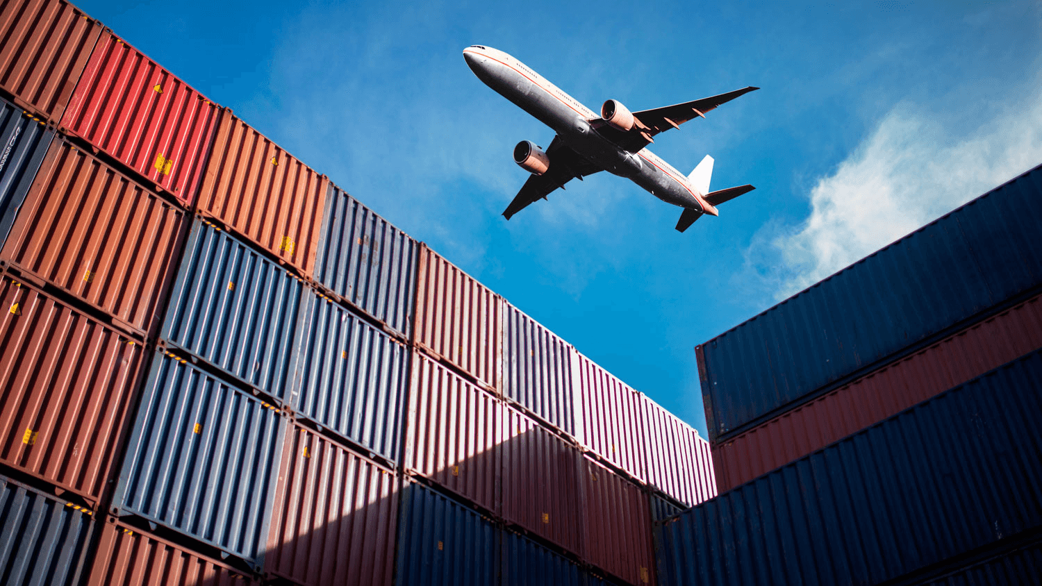 Exportar más, producir menos: la paradoja industrial que define a la Argentina actual.