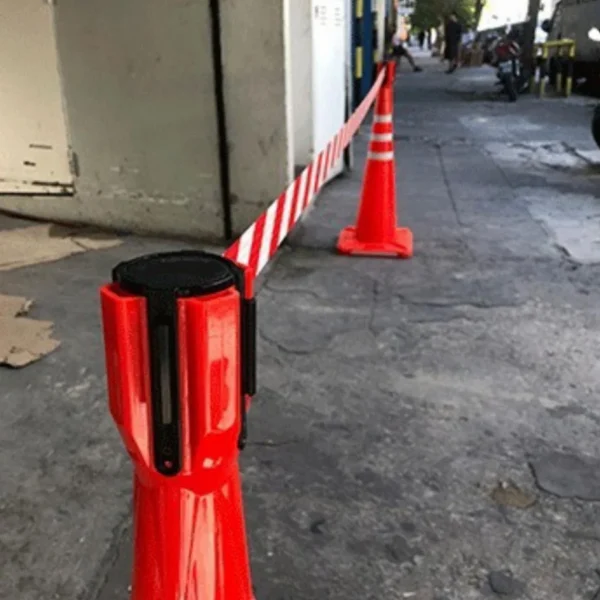 Conos viales con reflectivos. 75 Cm. 115 cm. faros led intermitentes