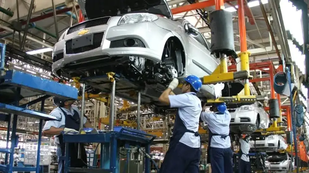 La industria automotriz profundiza su reorganización ante once meses de caídas consecutivas