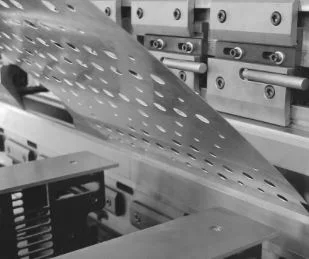 Servicio de plegado y panelado CNC