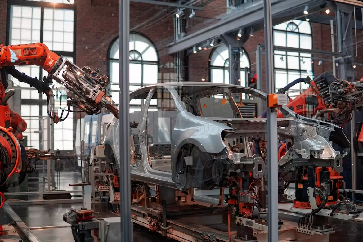 El sector automotriz cierra el primer semestre de 2026 con un ajuste del 18,3% en la producción